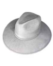 Cargar imagen en el visor de la galería, Flora Gamuza Personalizado