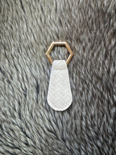 Cargar imagen en el visor de la galería, Clip portasombrero