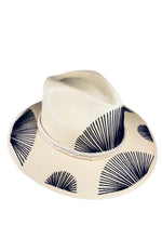 Cargar imagen en el visor de la galería, Abanicos Bordado Negro