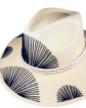 Cargar imagen en el visor de la galería, Abanicos Bordado Negro