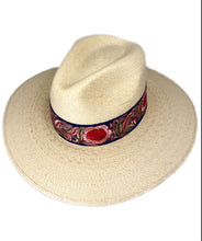 Cargar imagen en el visor de la galería, Flora Palma Personalizado