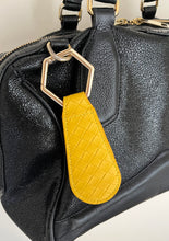 Cargar imagen en el visor de la galería, Clip portasombrero