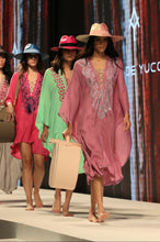 Cargar imagen en el visor de la galería, Valise a Chapeau Portasombrero Topo