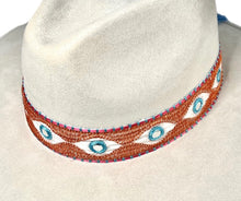 Cargar imagen en el visor de la galería, Evil Eye Gamuza Marfil