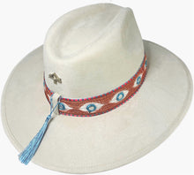 Cargar imagen en el visor de la galería, Evil Eye Gamuza Marfil