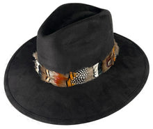 Cargar imagen en el visor de la galería, Sombrero Rodete de Plumas Negro
